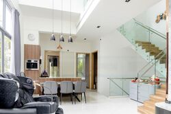 Fernvale Road (D28), Terrace #470492651